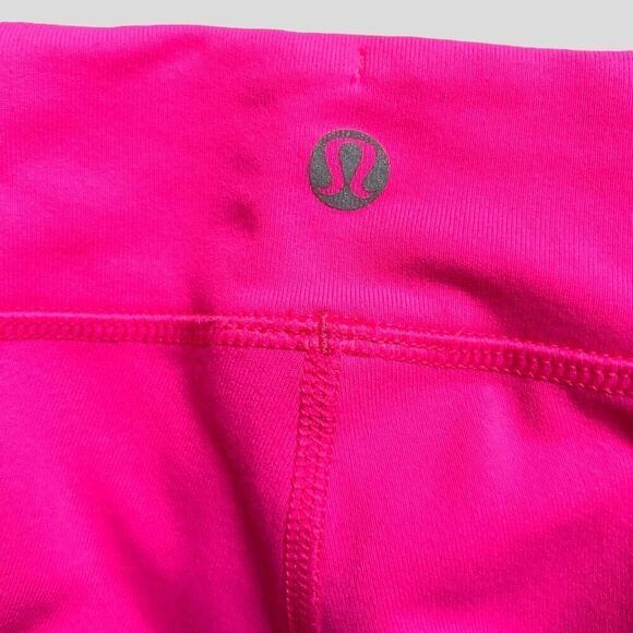 Lululemon Heat it Up Crop Pink‎ - Picture 3 of 6